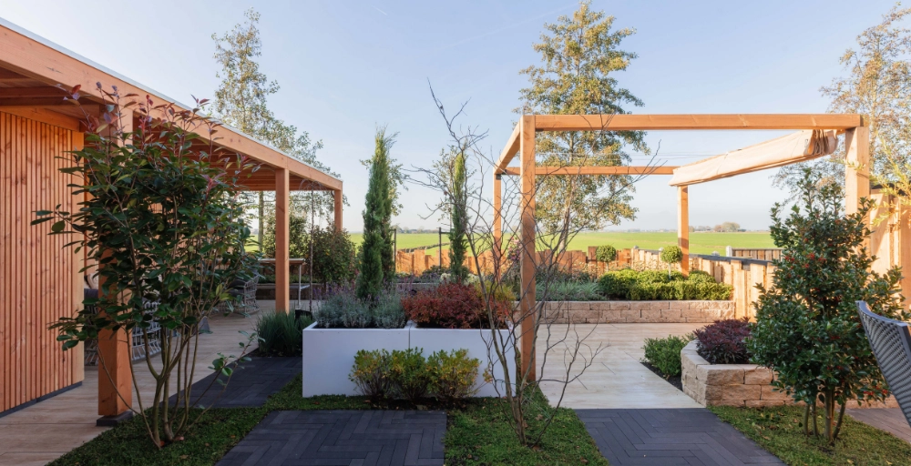 De beste smalle bomen voor kleine tuinen